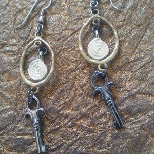 GOLD -SILVER TEAR DROP KEY EARRINGS
